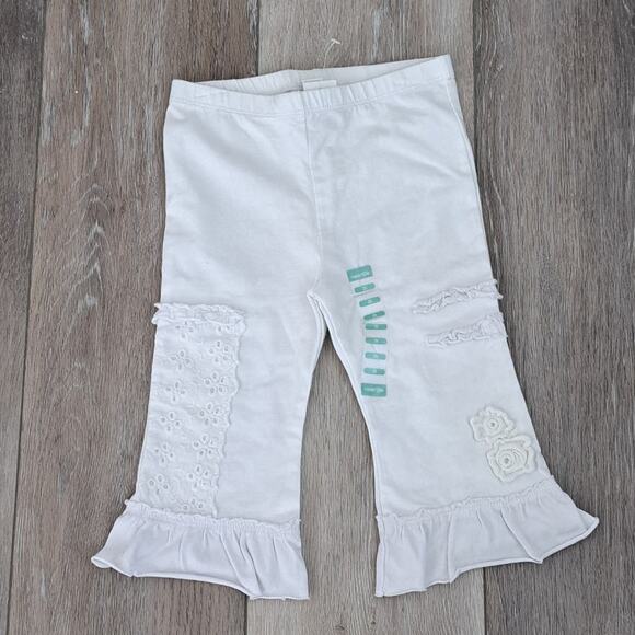 NWT Girl's Naartjie Solid White Capri With Anglaise Lace Size 2T - Picture 1 of 10